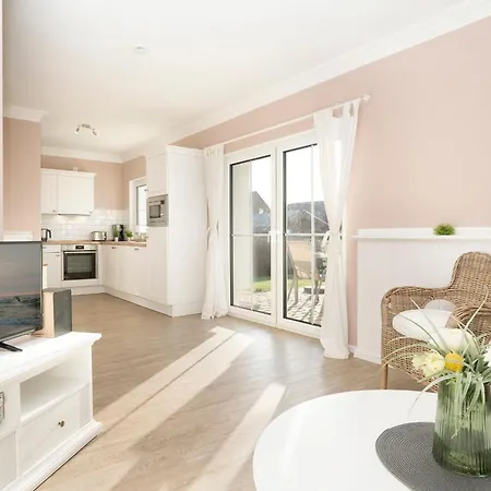 Alte Kuestenglueck * Dahme (Schleswig-Holstein)